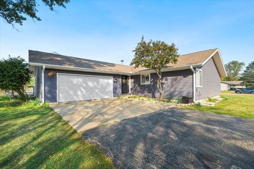 750 Forest Park Dr, DIXON, IL, 61021-9552 | Card Image