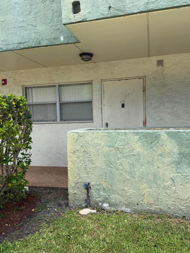 APT-101 - 5155 E Sabal Palm Blvd, Condo with 2 bedrooms, 2 bathrooms and null parking in Tamarac FL | Image 18