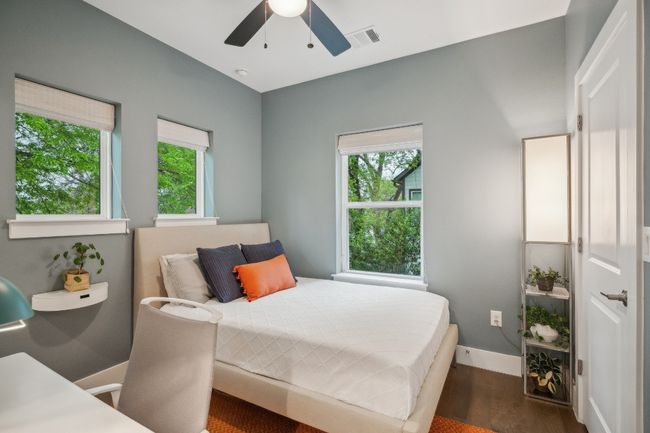UNIT-2 - 1410 E 2 Nd St, House other with 2 bedrooms, 3 bathrooms and 1 parking in Austin TX | Image 11