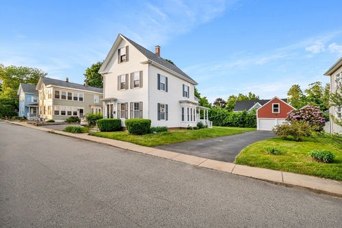 5 Cushing St, Amesbury, MA, 01913-2613 | Card Image