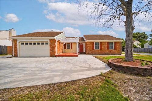 3717 Windridge Rd, Virginia Beach, VA, 23452-7907 | Card Image