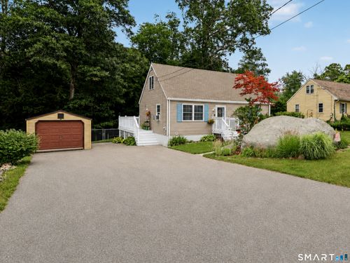 264 Roxbury Rd, Niantic, CT, 06357-1011 | Card Image