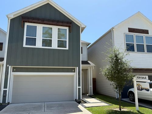 5206 Pinemont Creek Ln, Houston, TX, 77018-1633 | Card Image