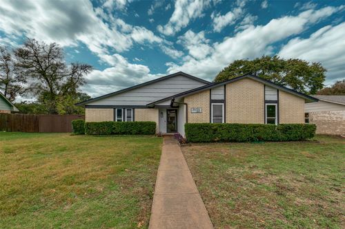 32 Green View Cir, Richardson, TX, 75081-5440 | Card Image