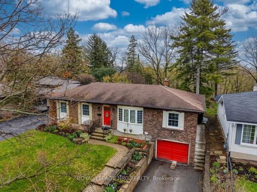 16 Rosemore Rd, St Catharines, ON, L2S1A8 | Card Image
