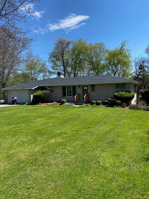 104 Windsor Ter, Salisbury Mills, NY, 12577-5047 | Card Image