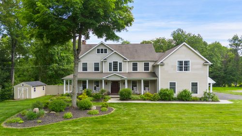 11 Delno Dr, Danbury, CT, 06811-3423 | Card Image