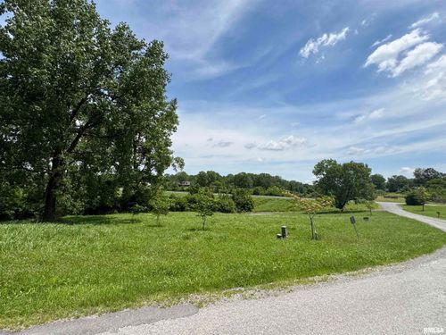 000 Yellow Brick Rd, Du Quoin, IL, 62832 | Card Image