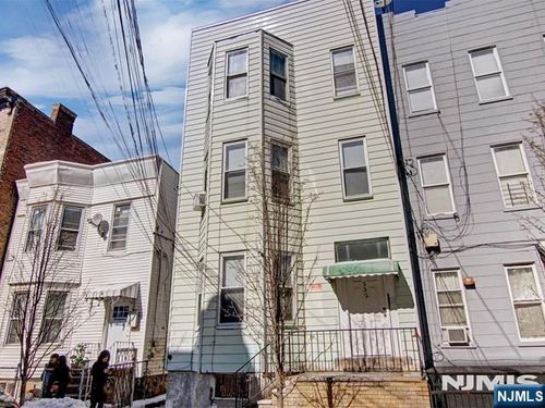 532 27th Street, Union City, NJ, 07087 | Card Image