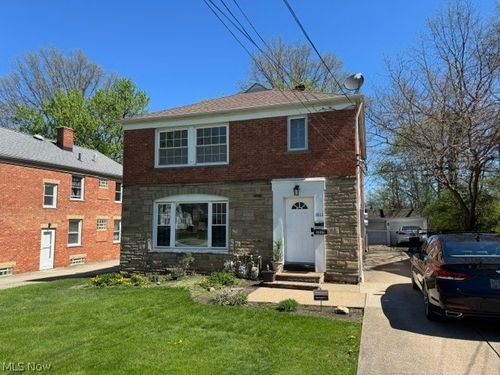 1811 E 291st St, Wickliffe, OH, 44092-2405 | Card Image