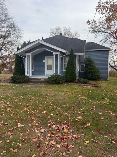 150 Spencer St, Manchester, CT, 06040-4616 | Card Image