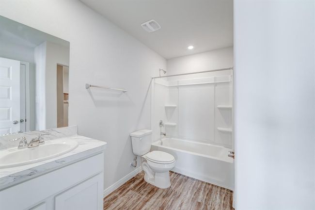110 Pine Burr St, House other with 5 bedrooms, 3 bathrooms and 2 parking in Lufkin TX | Image 6