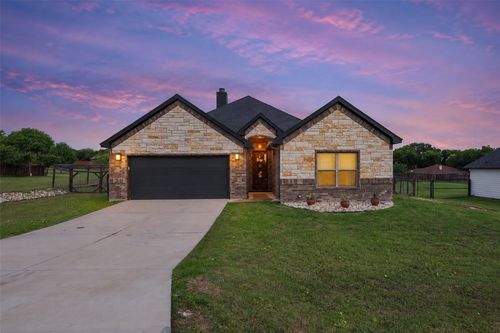 1306 E Apache Trl, Granbury, TX, 76048-6330 | Card Image