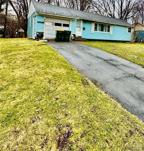 127 Oakley Dr, Syracuse, NY, 13212-3107 | Card Image