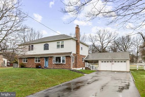 2327 Dubree Ave, WARRINGTON, PA, 18976-1820 | Card Image