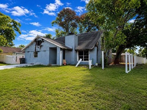 606 Forest Hills Drive, Brandon, FL, 33510 | Card Image
