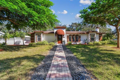 207 Willowick Ave, TEMPLE TERRACE, FL, 33617-4840 | Card Image