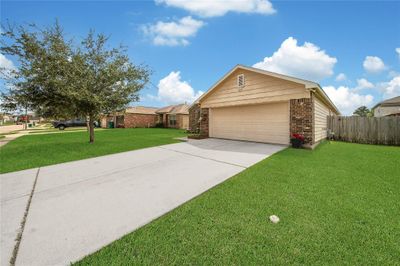 305 Turquoise Trade Drive, House other with 3 bedrooms, 2 bathrooms and null parking in La Marque TX | Image 3