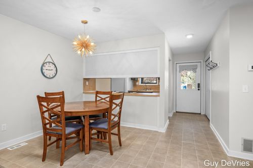 26-3104 Old Kent Road Se, Kentwood, MI, 49512 | Card Image