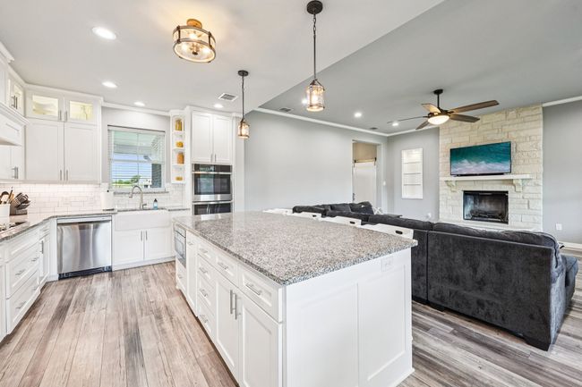 360 Rolling Ranch Blvd, House other with 4 bedrooms, 3 bathrooms and null parking in Alvord TX | Image 12