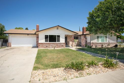 231 E 18th St, Marysville, CA, 95901-3702 | Card Image
