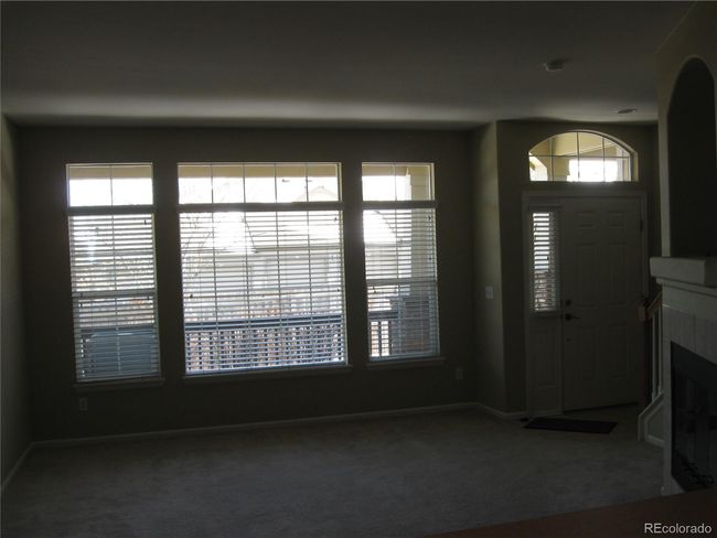8338 Stonybridge Cir, Townhouse with 2 bedrooms, 3 bathrooms and 2 parking in Highlands Ranch CO | Image 7
