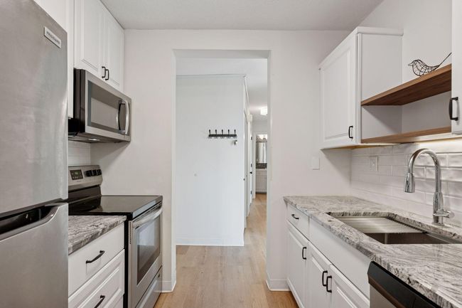 APT-405 - 1181 Edgcumbe Rd, Condo with 2 bedrooms, 1 bathrooms and null parking in Saint Paul MN | Image 16
