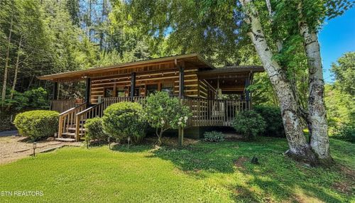 4424 Grindstone Ridge Rd, Pigeon Forge, TN, 37863-4619 | Card Image