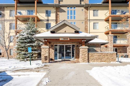 3403-92 Crystal Shores Rd, Okotoks, AB, T1S2N1 | Card Image