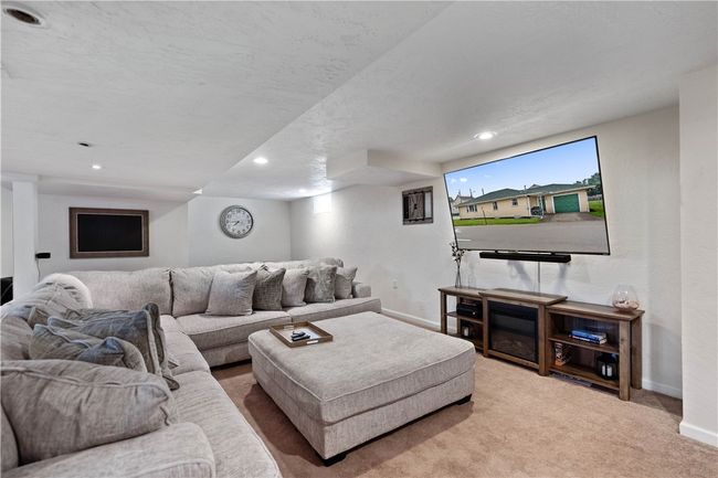 139 Jean St, House other with 3 bedrooms, 2 bathrooms and 1 parking in Belle Vernon PA | Image 17