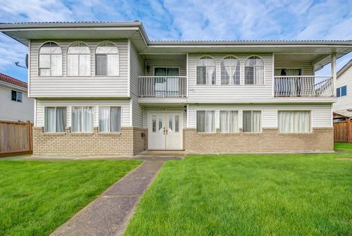9011 King George Boulevard, Surrey, BC, V3V5V7 | Card Image