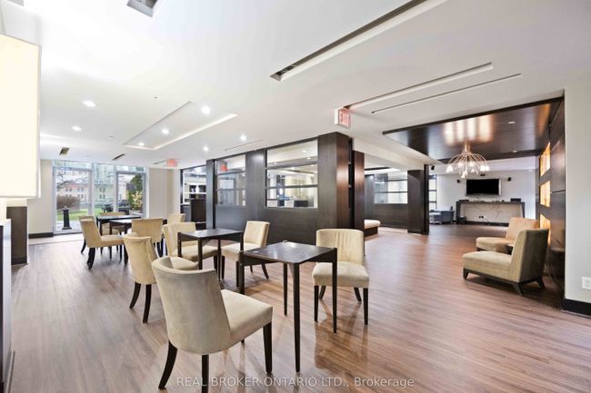 1913 - 18 Yonge St, Condo with 2 bedrooms, 2 bathrooms and null parking in Toronto ON | Image 23