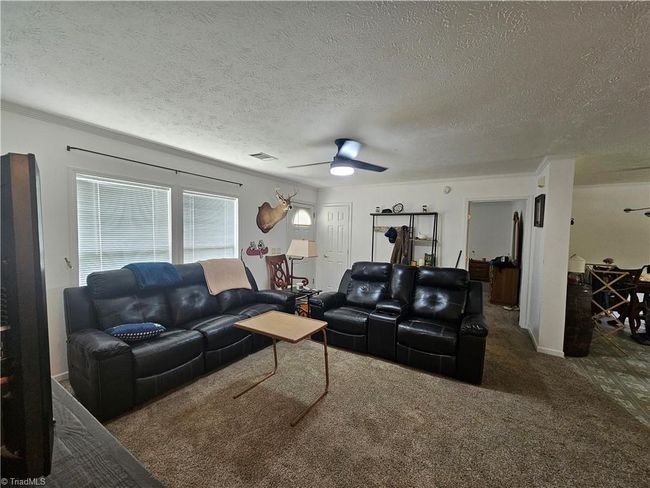 Living Room | Image 7