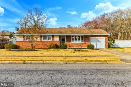 37 Harmony Rd, GIBBSTOWN, NJ, 08027-1510 | Card Image