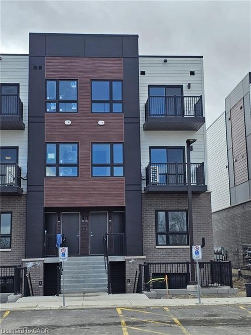 j6-40 Palace Street, Kitchener, ON, N2E0L2 | Card Image