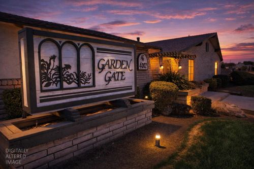 4002 E Dakota Ave, Fresno, CA, 93726-5258 | Card Image