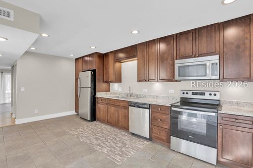 1102-90 Gloucester Rd, Hilton Head Island, SC, 29928-4815 | Card Image