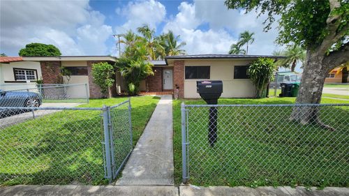 6241 Nw 110th St, Hialeah, FL, 33012-2348 | Card Image