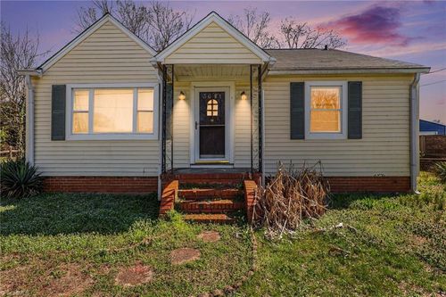 3611 Clinard Ave, Winston Salem, NC, 27127-5007 | Card Image