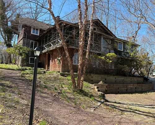 10 Tagliabue Rd, Shoreham, NY, 11786-1041 | Card Image