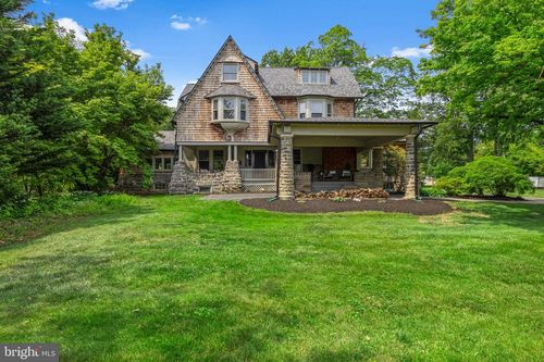 234 E Beechtree Ln, WAYNE, PA, 19087-3404 | Card Image