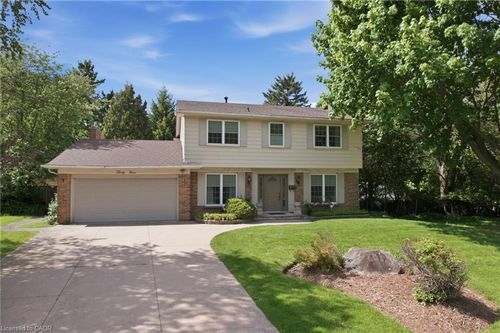 39 Maureen Ave, Ancaster, ON, L9G3L7 | Card Image