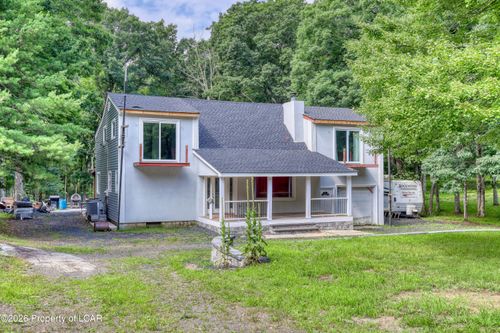 1498 Deer Run, Bushkill, PA, 18324-6820 | Card Image
