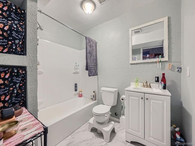 48 Lower Level Bathroom.jpg | Image 25