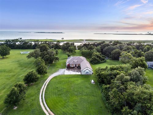 3848 S Main St, Anahuac, TX, 77514-2043 | Card Image