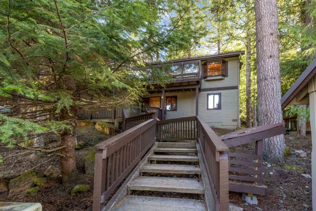 2729 Sproatt Drive, Home with 3 bedrooms, 2 bathrooms and 2 parking in Whistler BC | Image 3