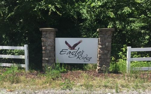 192 Diamond Point Dr, Bumpus Mills, TN, 37028-6172 | Card Image