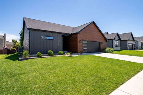 1216 Granite Way, Normal, IL, 61761-6445 | Card Image