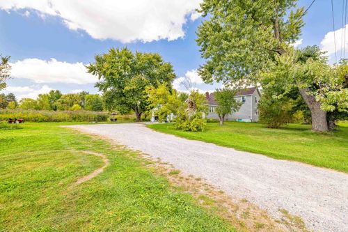 8452 Gratiot Ave, Columbus, MI, 48063-3209 | Card Image