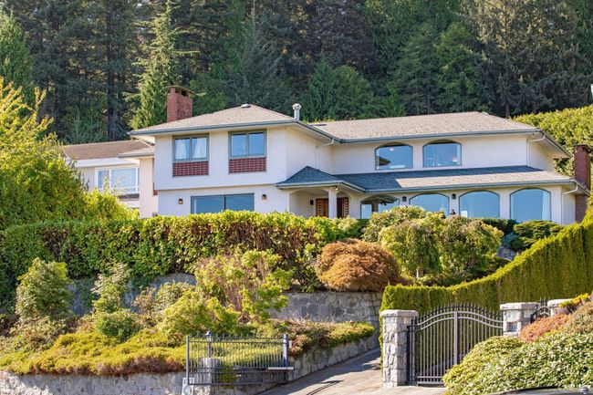 1373 Camwell Drive, House other with 7 bedrooms, 4 bathrooms and 6 parking in West Vancouver BC | Image 2